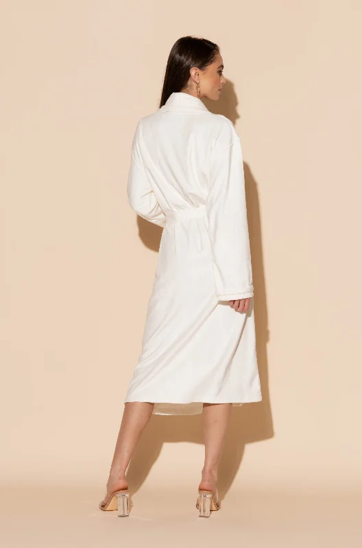 cream-long-robe